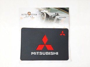 Килимок на панель антиковзкий Mitsubishi Mitsubishi фото